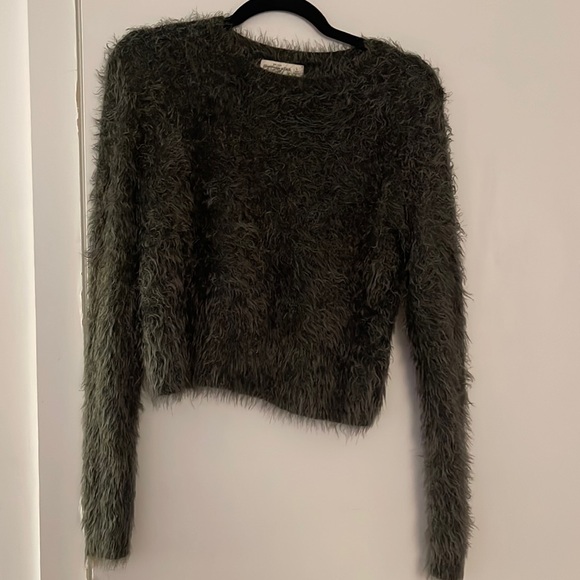 Abercrombie and Fitch grey shaggy sweater - Picture 1 of 3